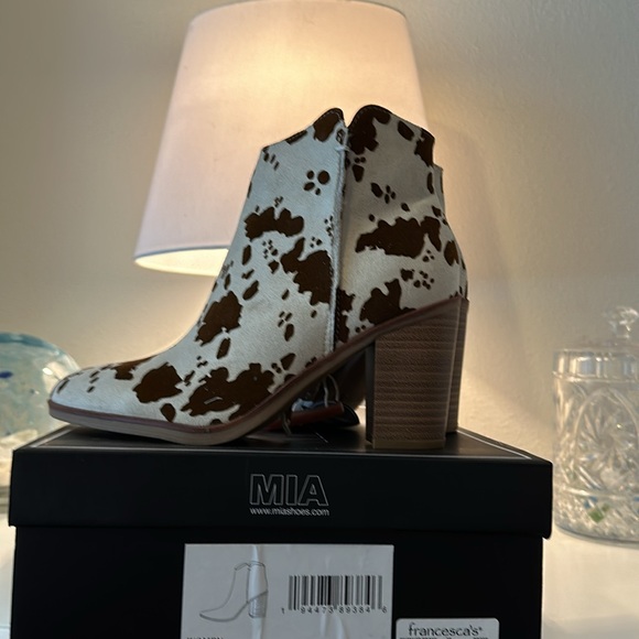 MIA ankle boots. Never worn. - Picture 4 of 6